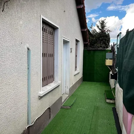 Holiday home Petit Havre De Paix A Avec Jardin *