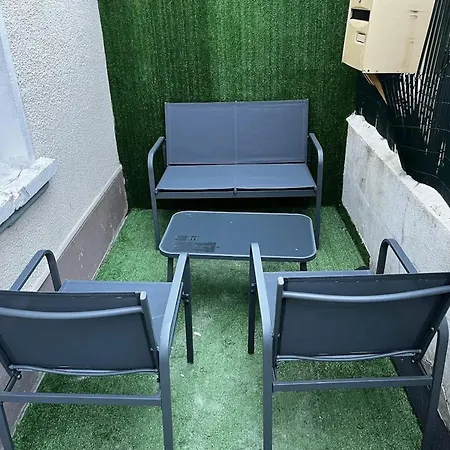 Petit Havre De Paix A Avec Jardin *